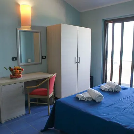 Hotel Club Esse Costa Dello Ionio 4*